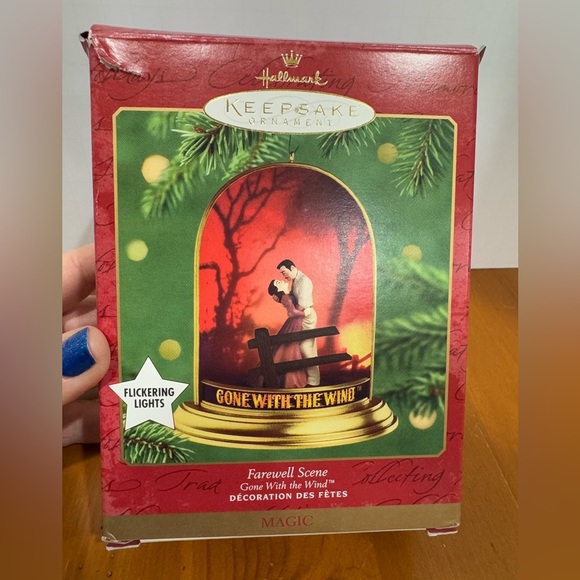 Hallmark Other - Hallmark vintage Gone With the Wind flickering light up ornament collectable